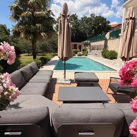 Luxury Kvarner Park With Garden And Large Rgb Private Pool Kastav